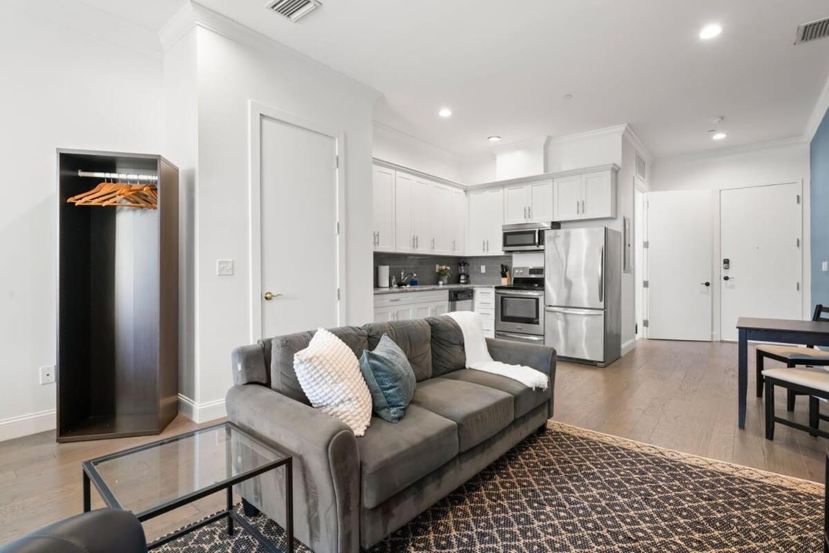 Apartment New! Mojito Manor - Stunning On 7th Ave